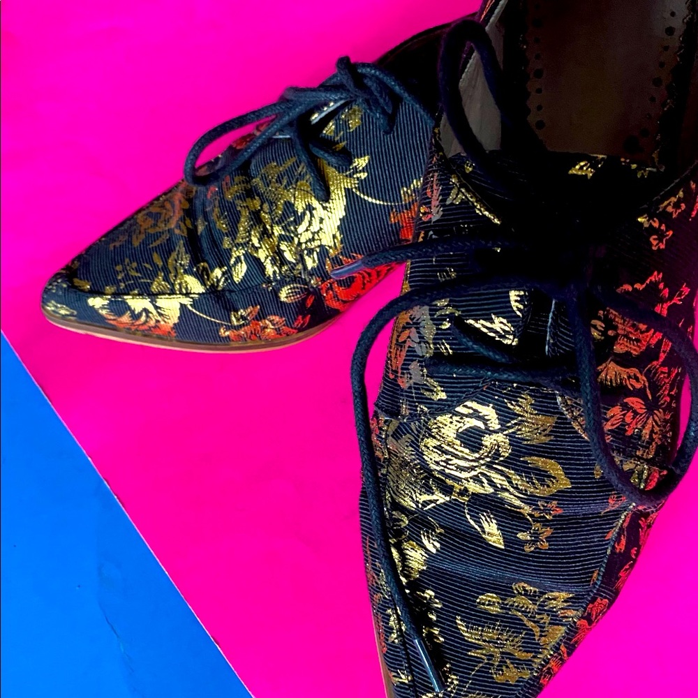 Faryl Robin black and gold flats